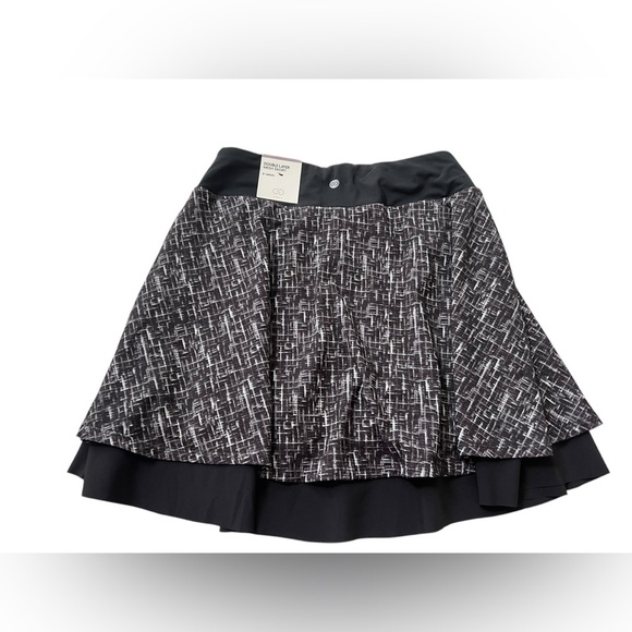 NWT Calia by Carrie Underwood Double Layer Skort in Cross Thatch Black in XS - Picture 3 of 8